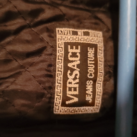 Vintage 90,s VERSACE JEANS CULTURE..BLACK WITH WHITE LETTERS VERY RARE - Picture 6 of 8
